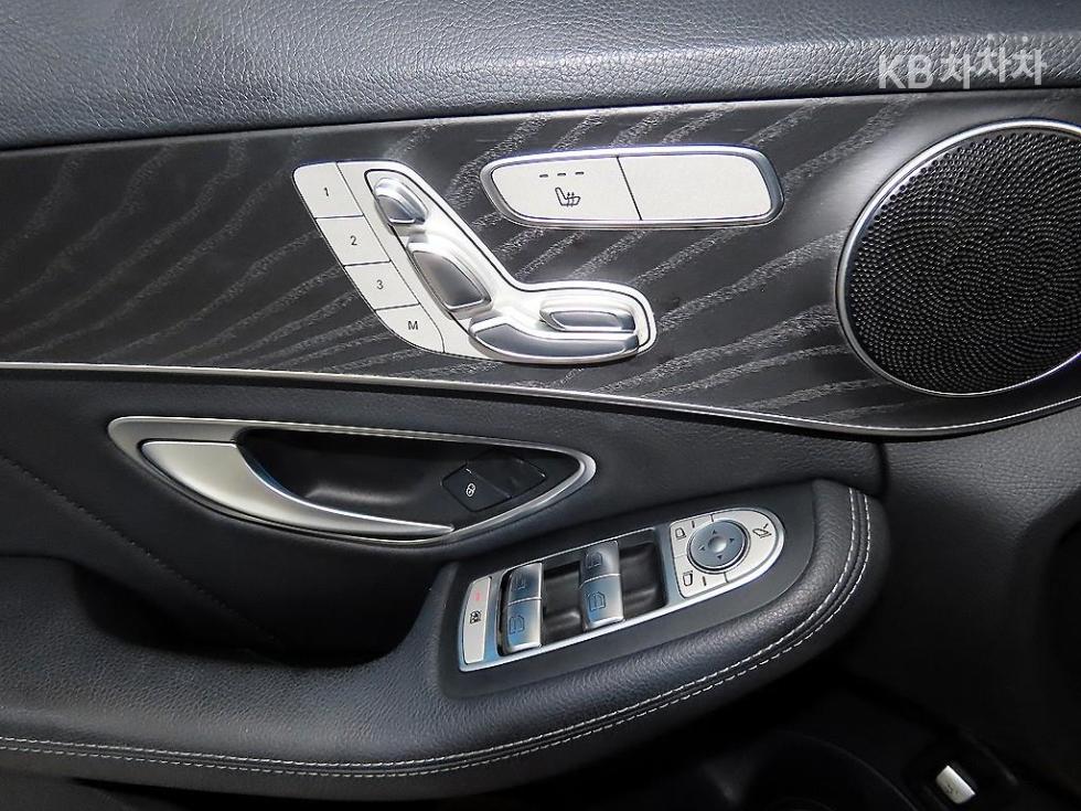 2017 - mercedes-benz c-class