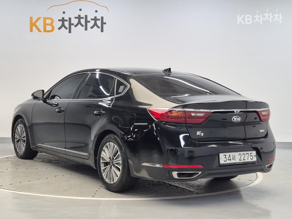 2019 - kia k7