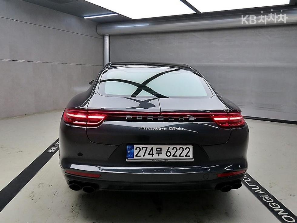 2018 Porsche (971) photo