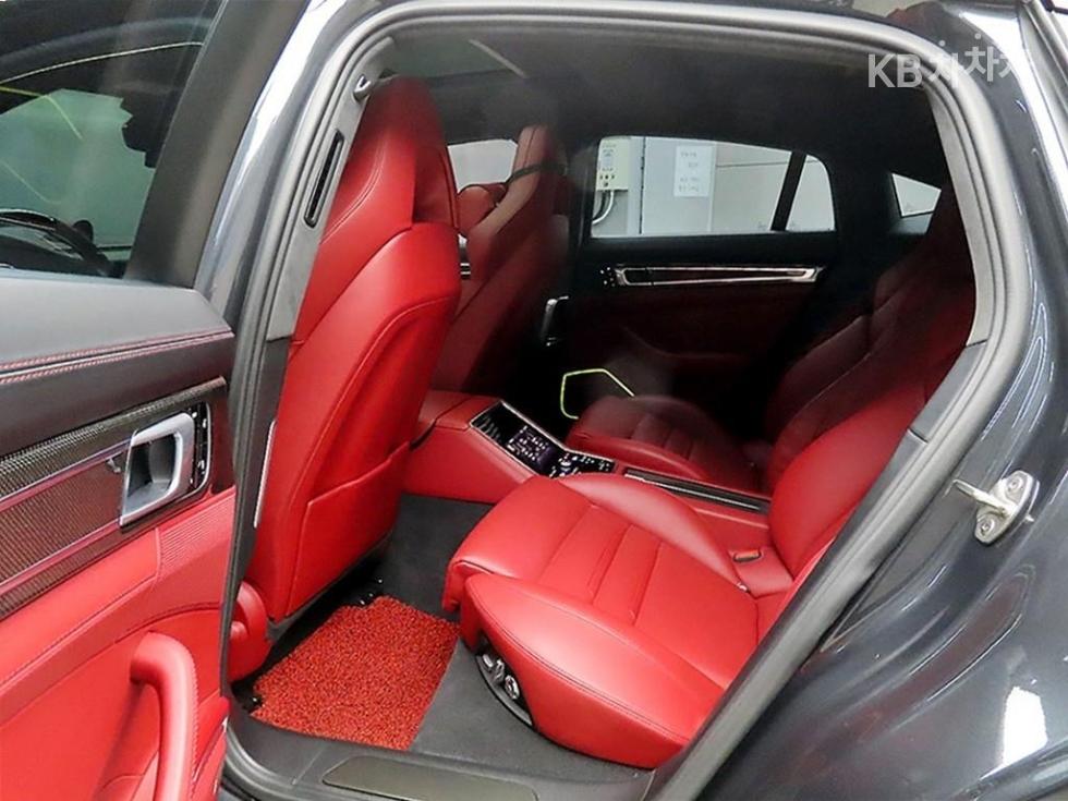 2018 Porsche (971) photo