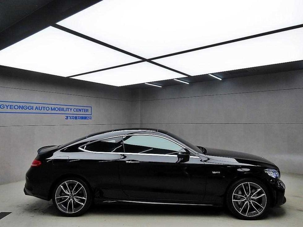 2023 Mercedes-Benz C photo