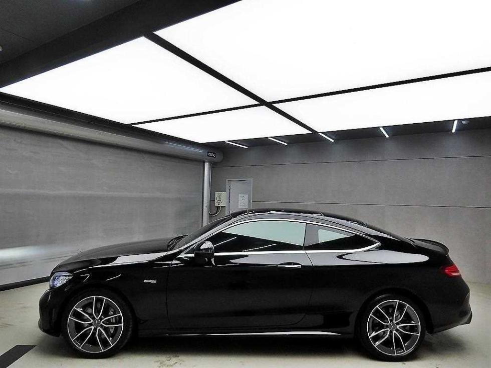 2023 Mercedes-Benz C photo