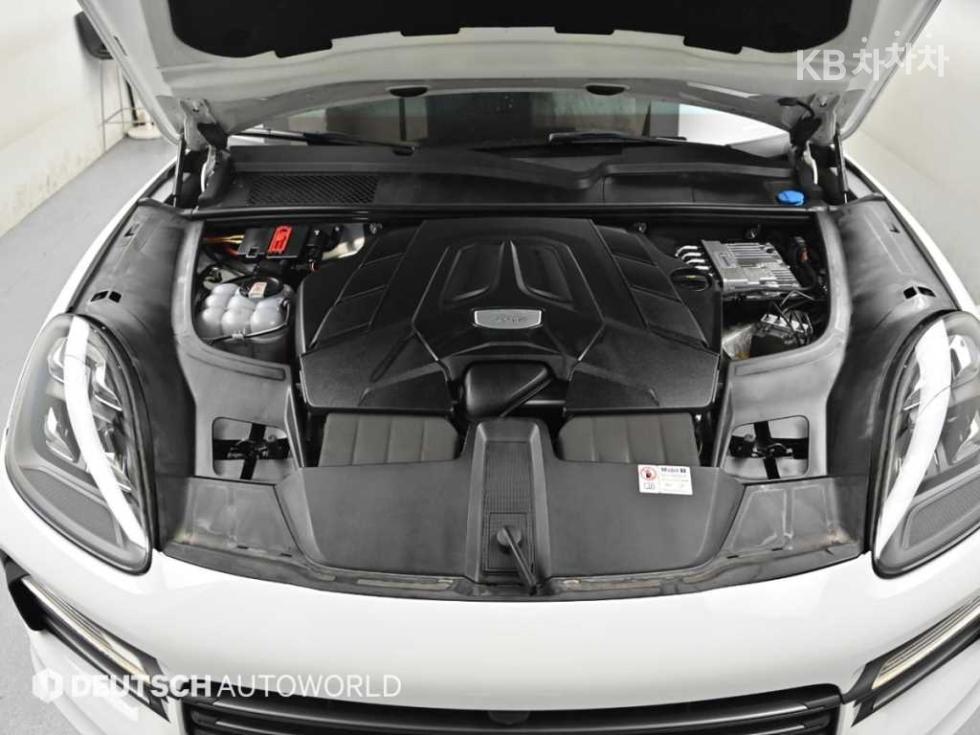 Porsche Cayenne — miniaturë 7