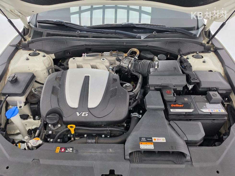 Hyundai Grandeur — miniaturë 13