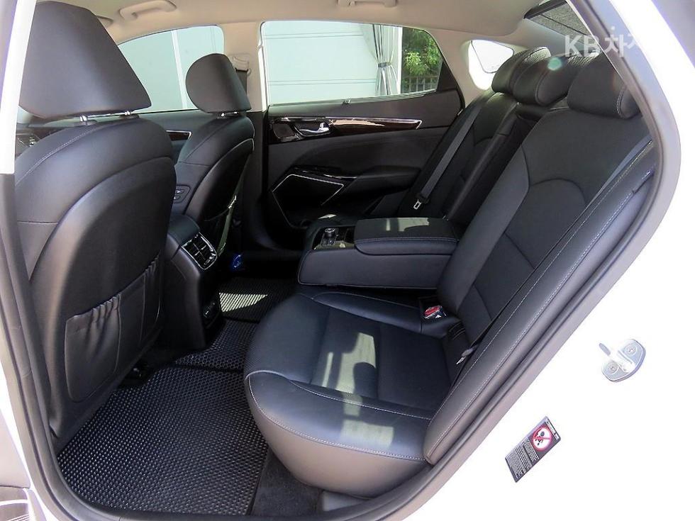 2018 - kia k7