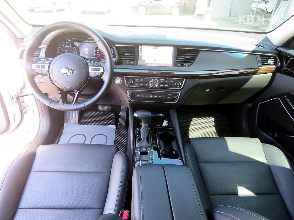 2018 - kia k7