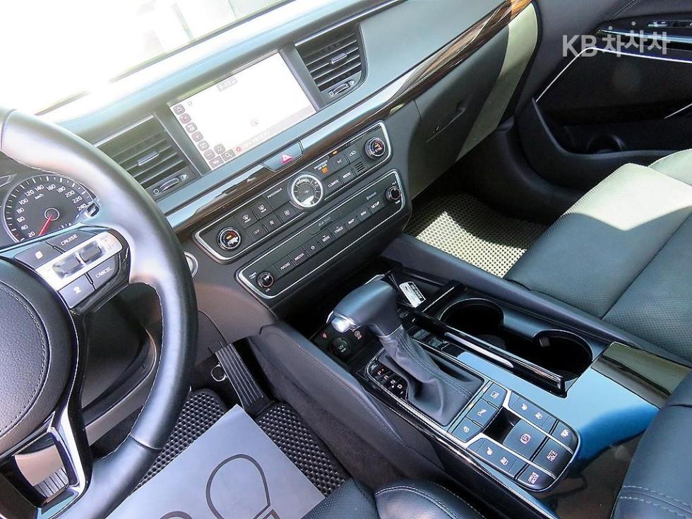 2018 - kia k7