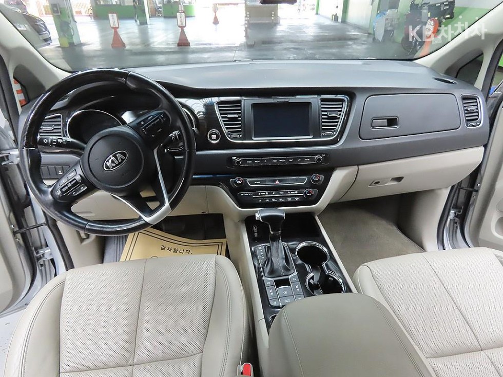 2019 - kia carnival