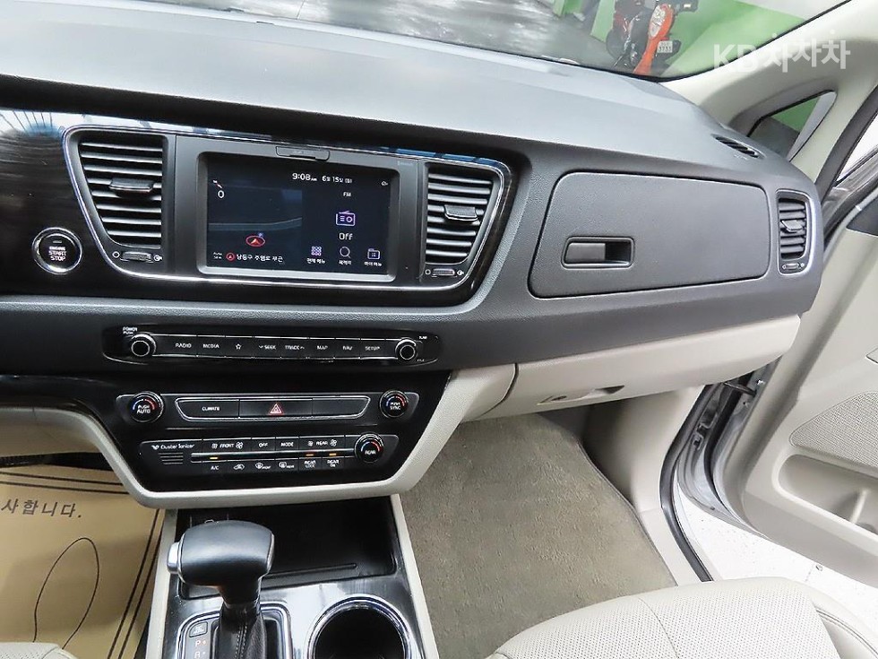 2019 - kia carnival