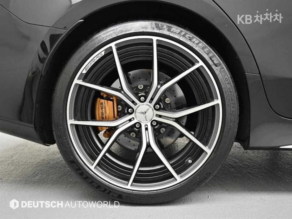 2023 Mercedes-Benz AMG GT photo