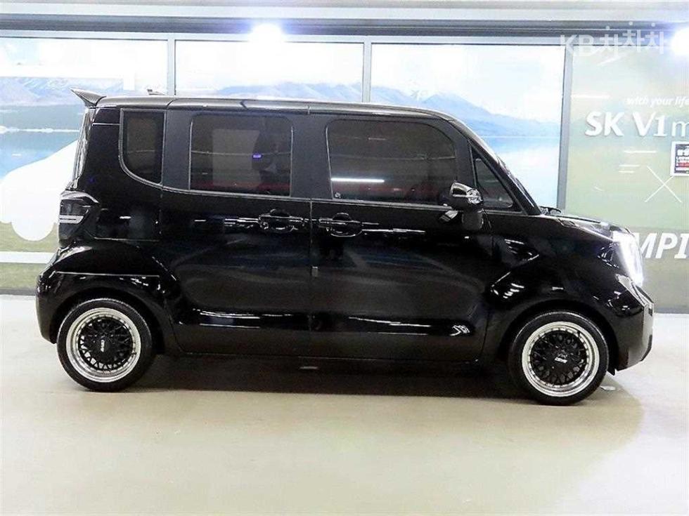 2023 - kia kia