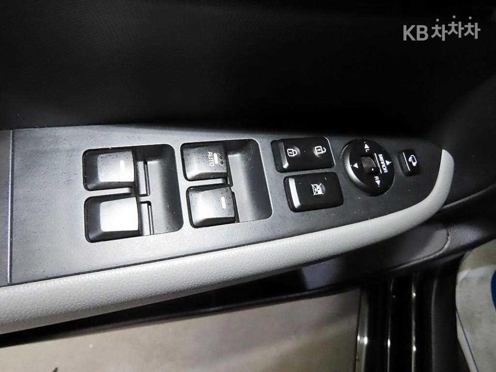 2023 - kia kia