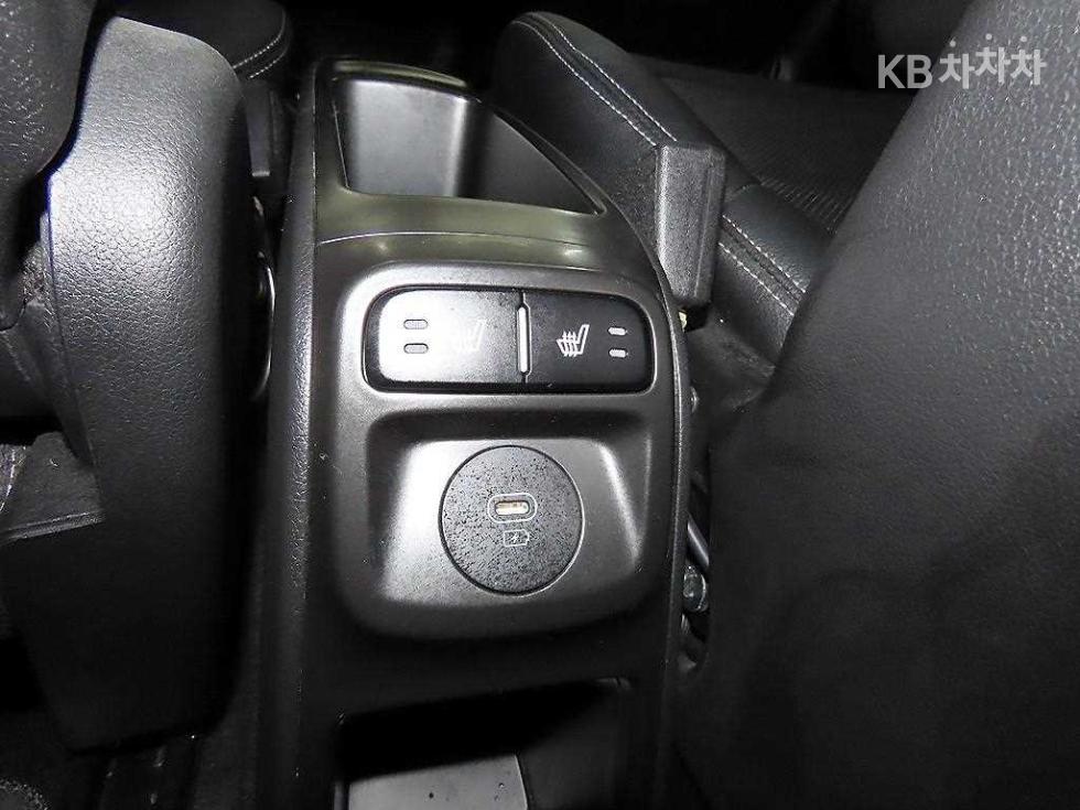 2023 - kia kia