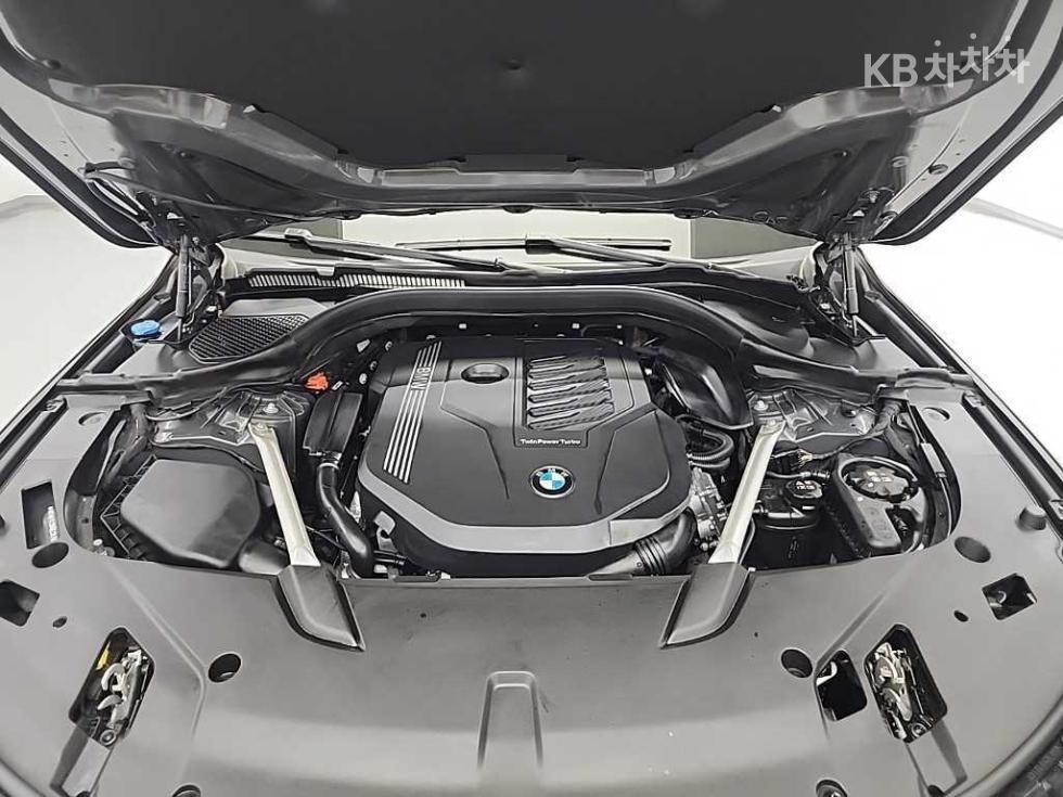 2024 BMW BMW photo
