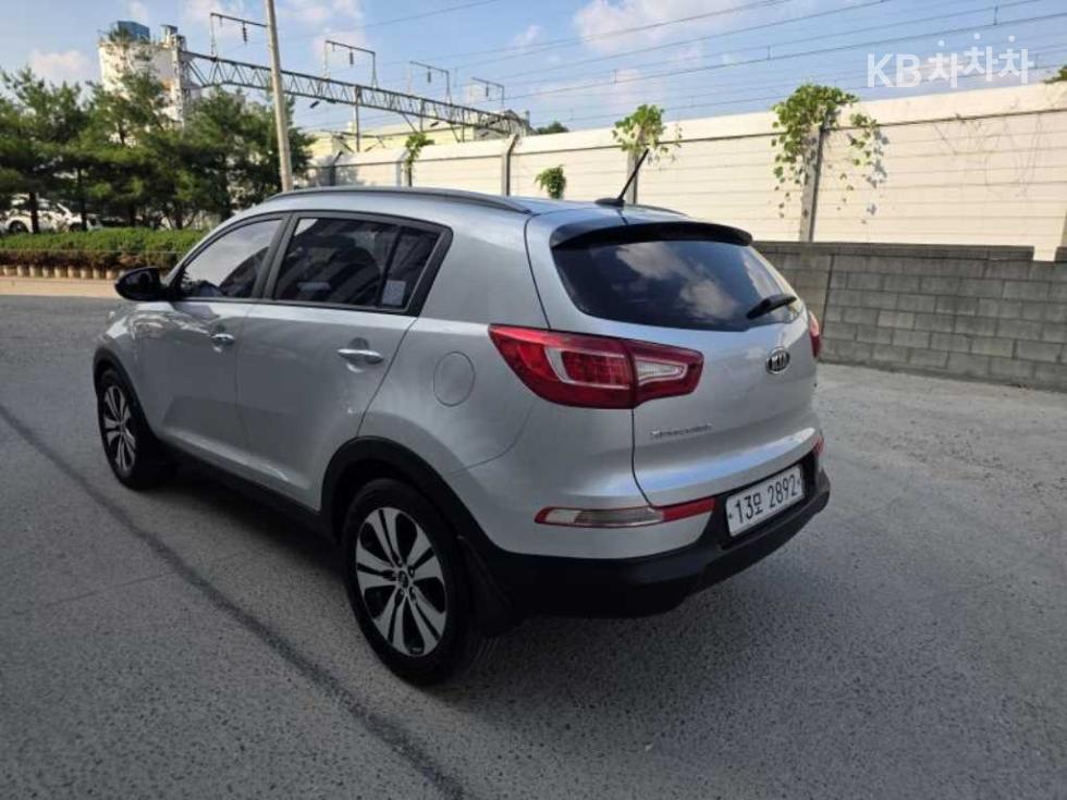 2011 - kia sportage