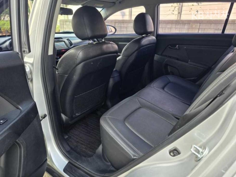 2011 - kia sportage