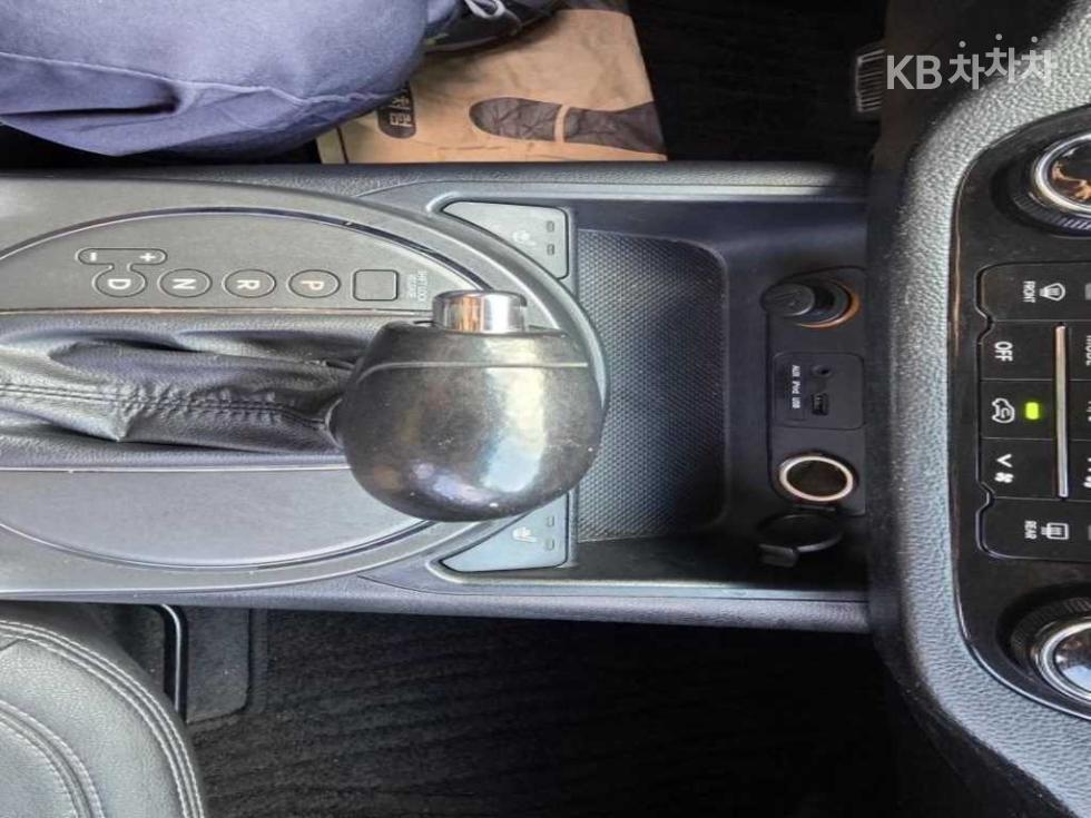 2011 - kia sportage