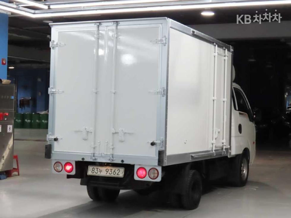2016 - kia bongo iii