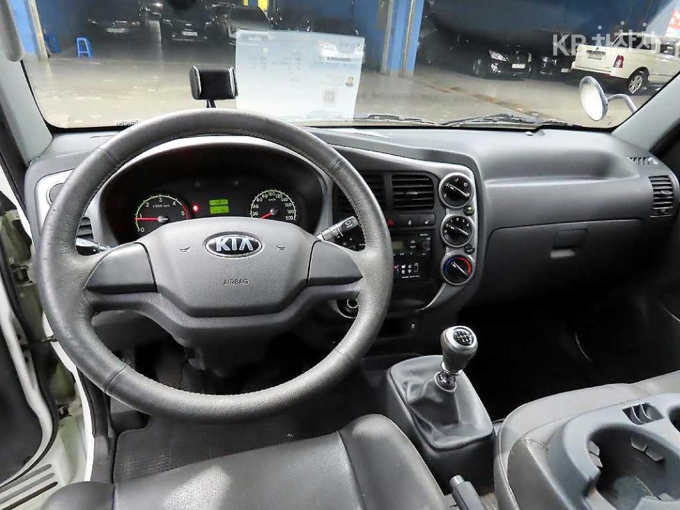 2016 - kia bongo iii