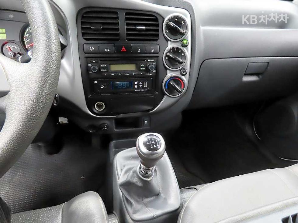 2016 - kia bongo iii