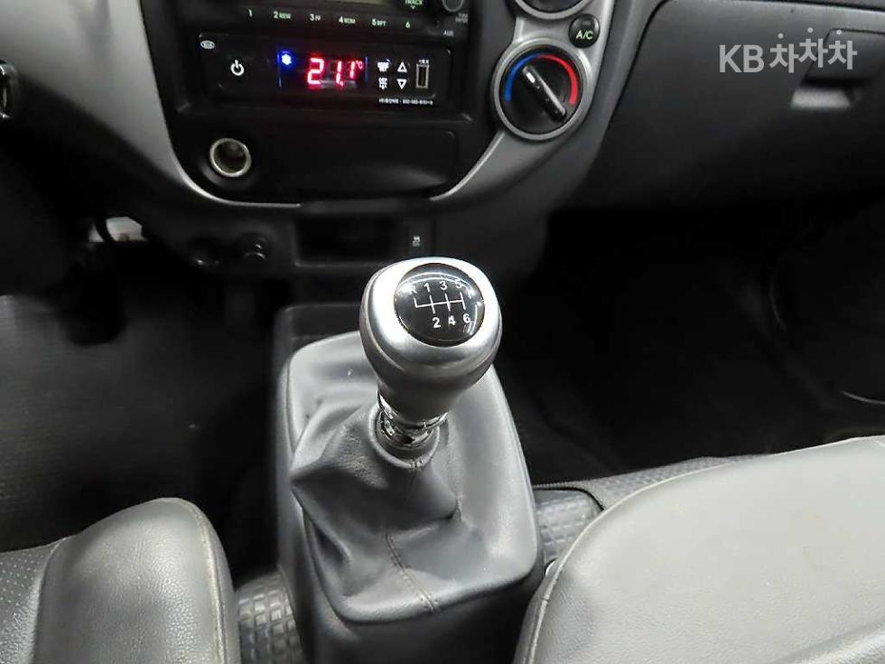2016 - kia bongo iii