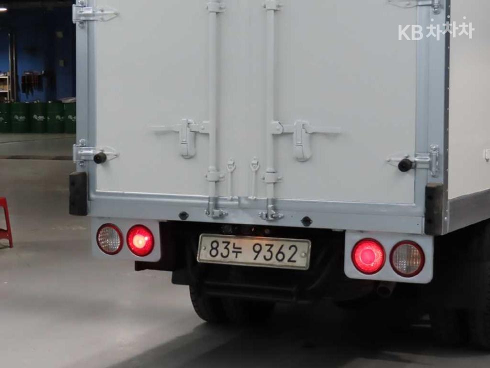 2016 - kia bongo iii