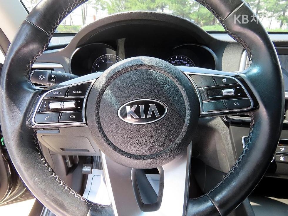 Kia K5 — miniaturë 8