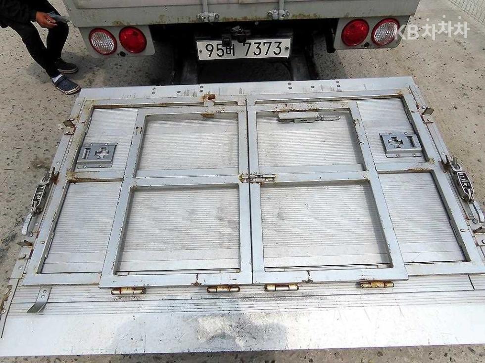 2022 - kia bongo iii