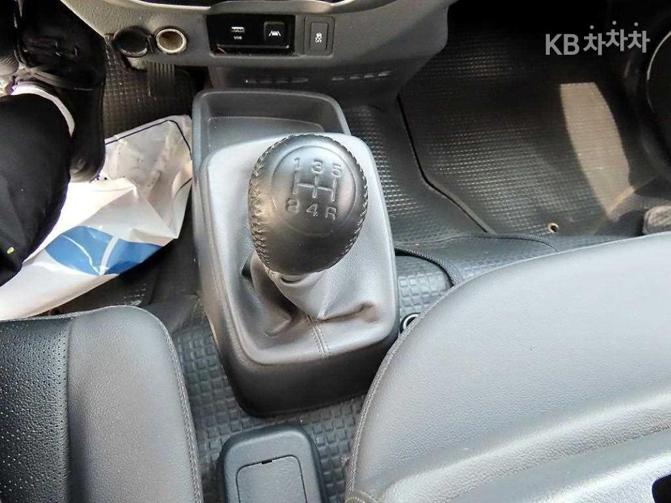 2022 - kia bongo iii