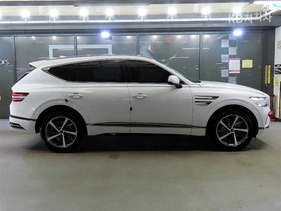 2024 Genesis GV80 photo