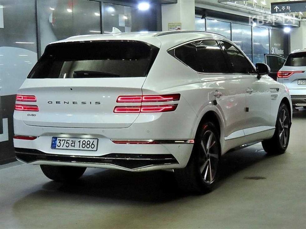 2024 Genesis GV80 photo