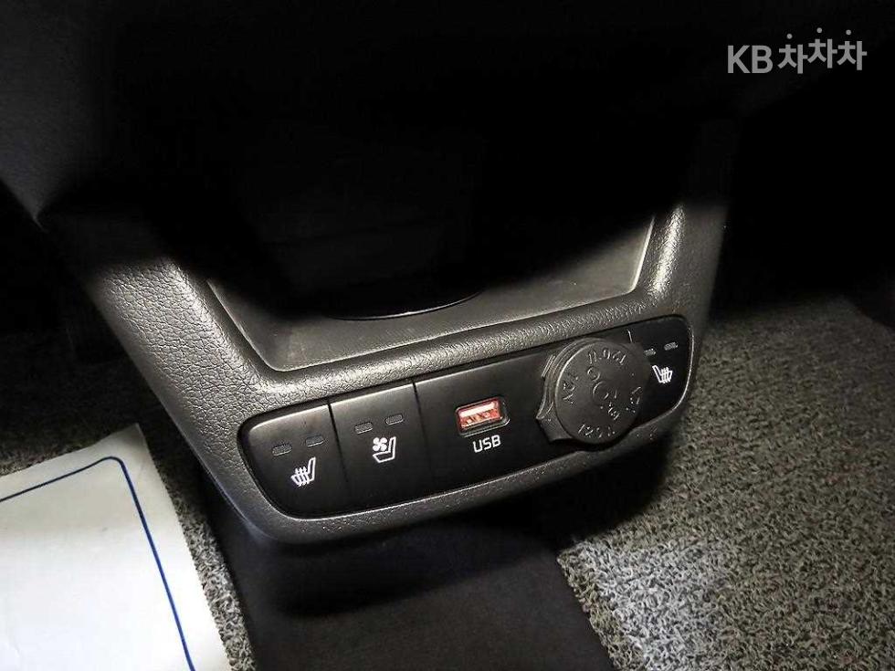 2023 - kia kia