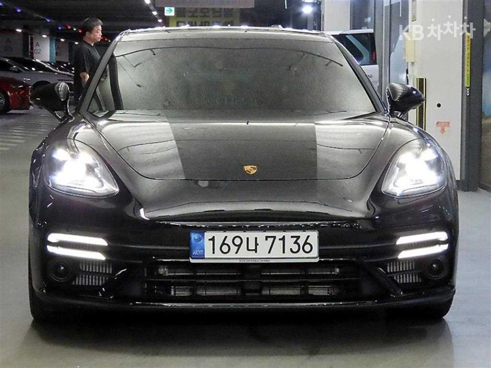 2022 Porsche (971) photo
