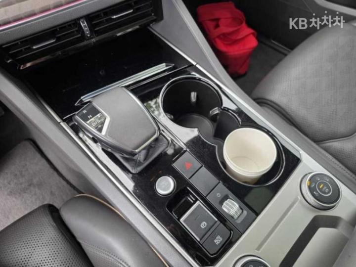 Volkswagen Touareg 3.0 TDI Prestige 6