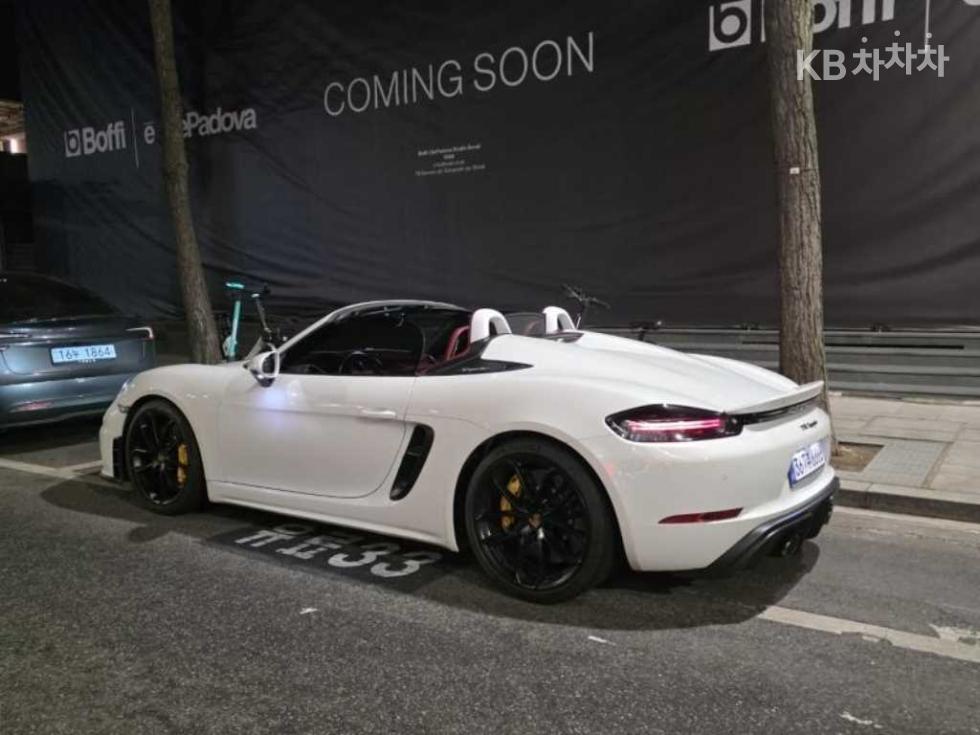 2020 Porsche 718 photo