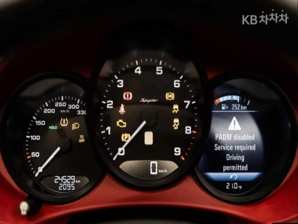 2020 Porsche 718 photo