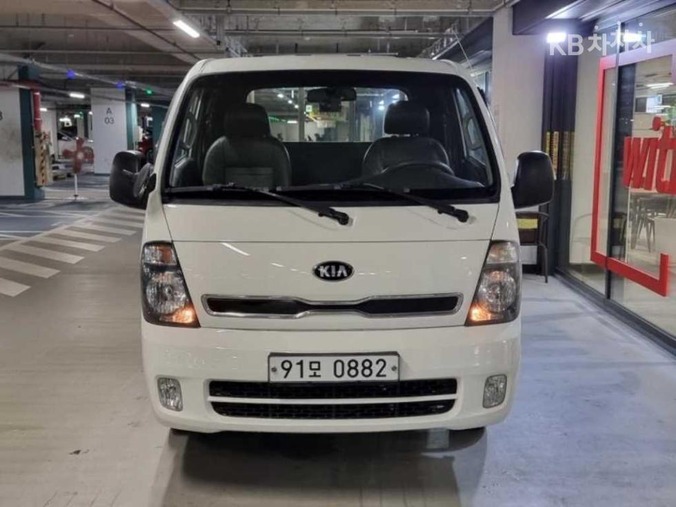 2013 - kia bongo iii