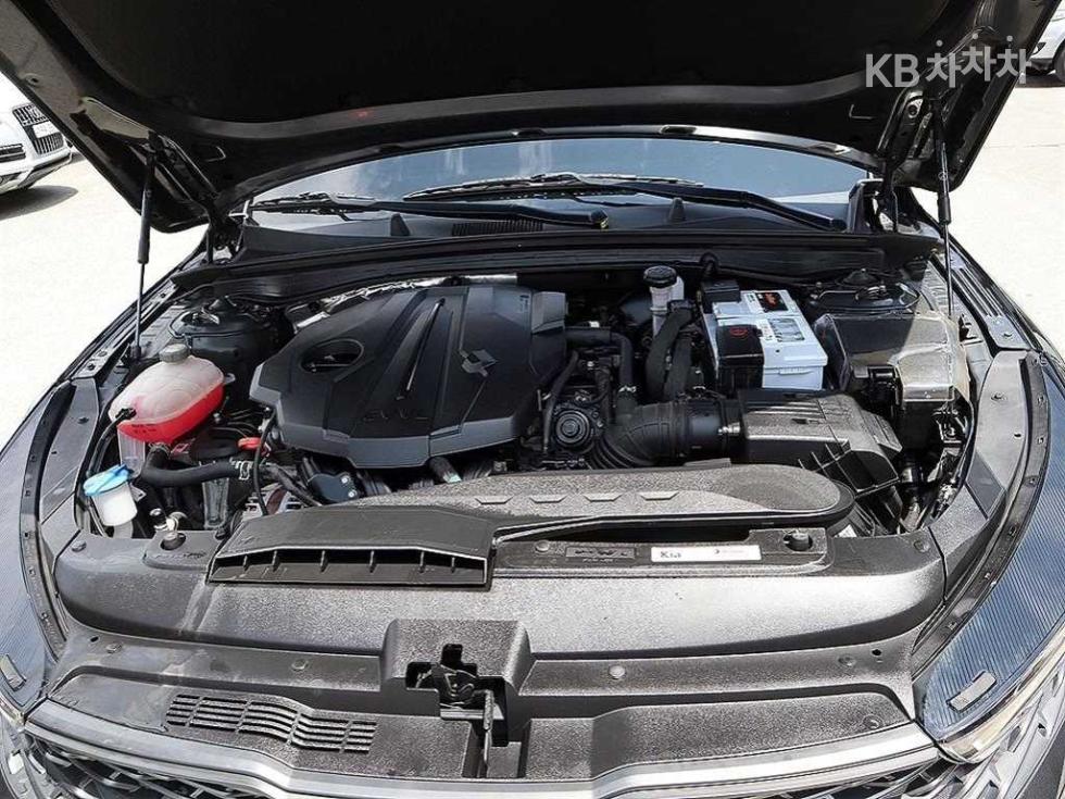 2022 - kia k5