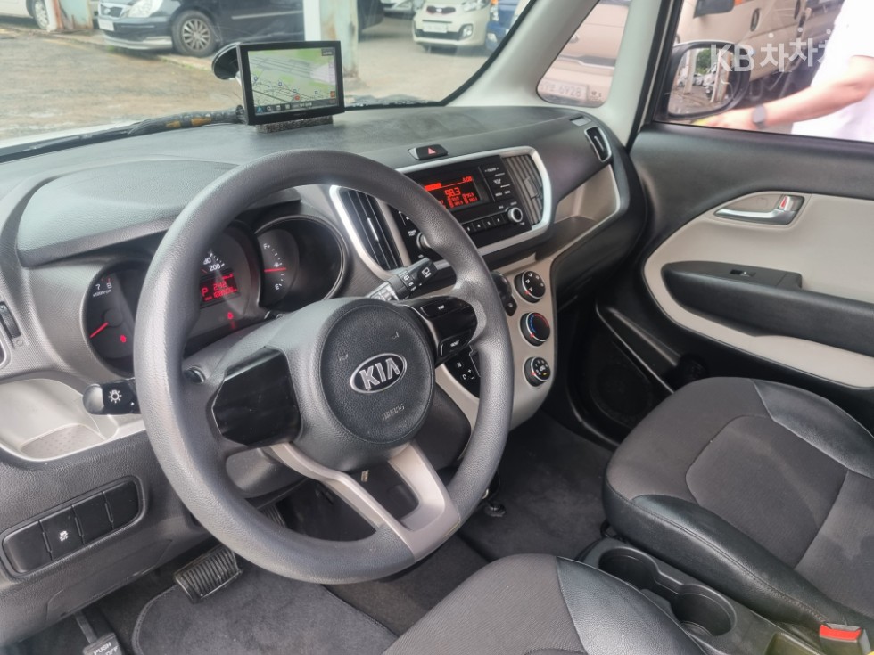 2018 - kia ray