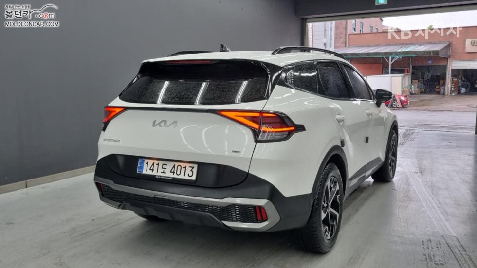 2022 - kia sportage