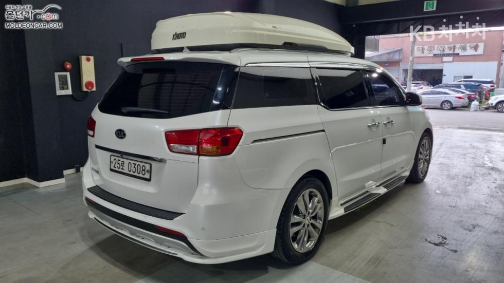 2017 - kia carnival