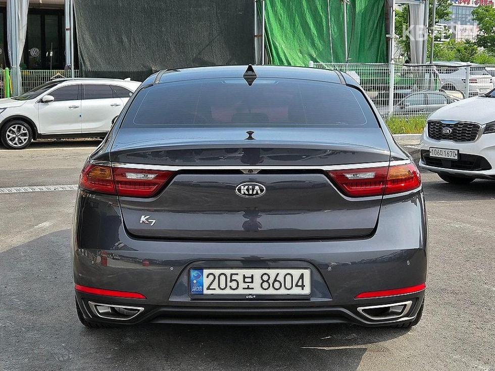 2017 - kia k7