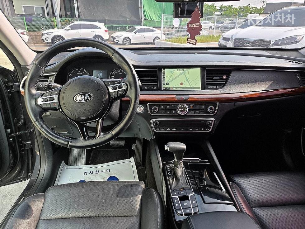 2017 - kia k7