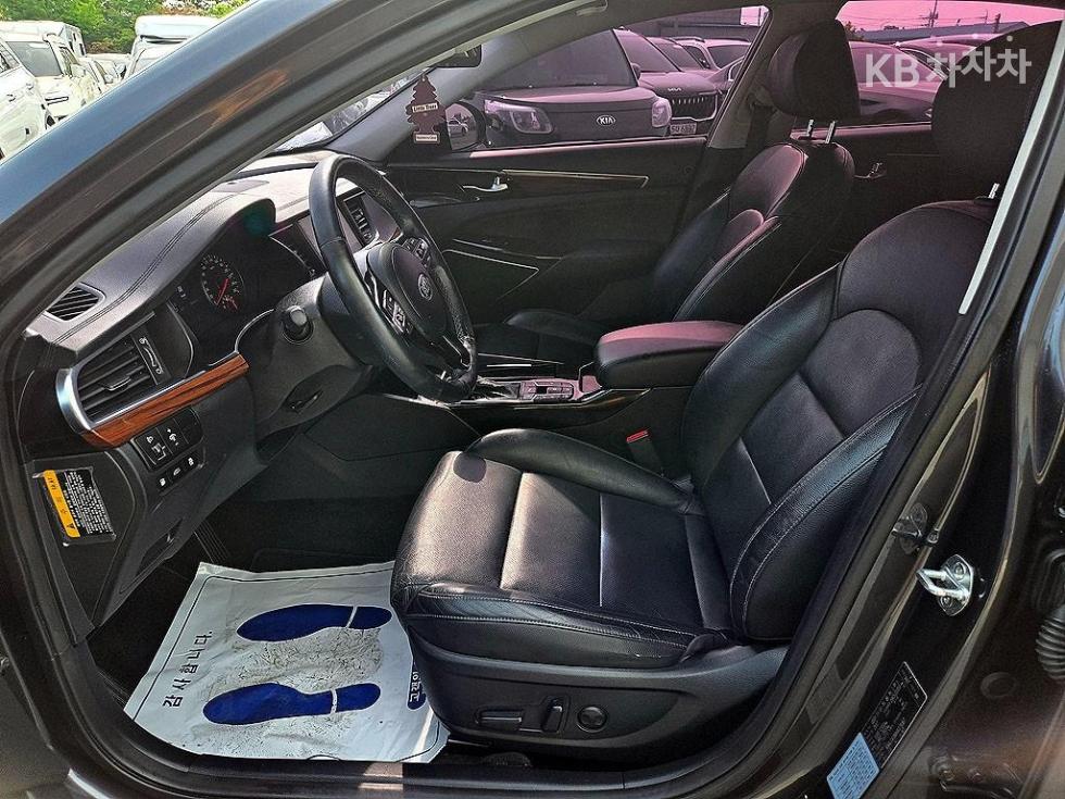 2017 - kia k7