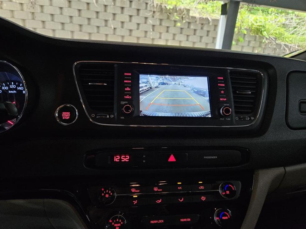 2019 - kia carnival