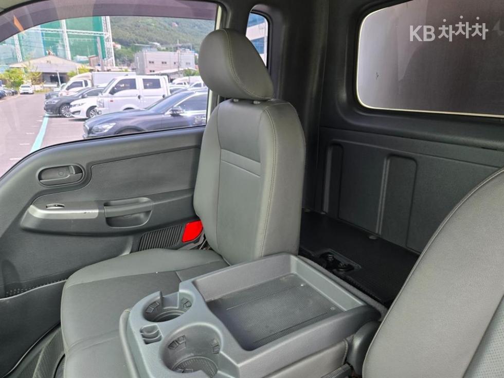 2019 - kia bongo iii