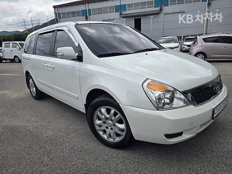 2013 - kia grand carnival