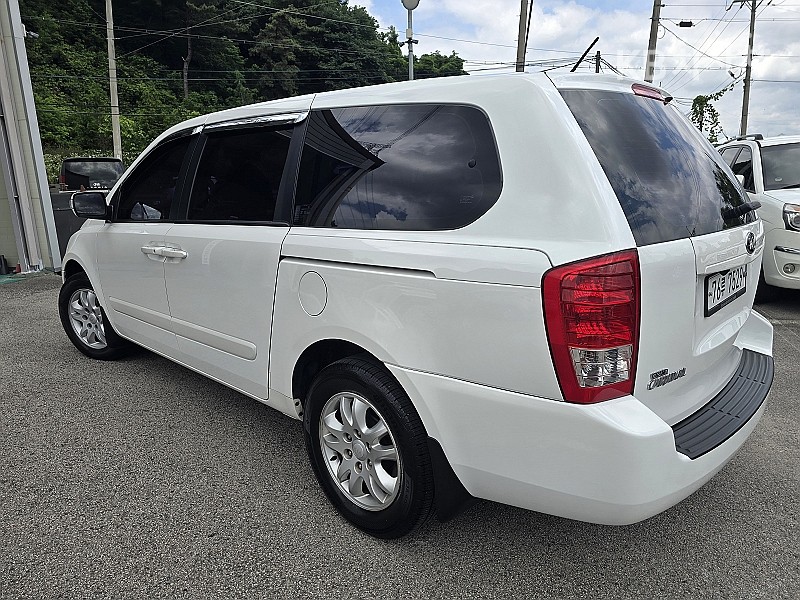 2013 - kia grand carnival