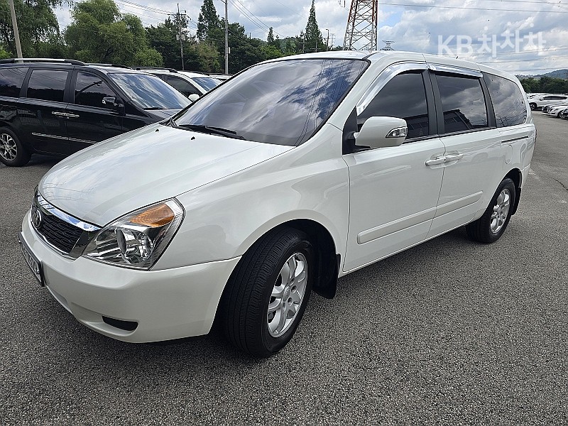 2013 - kia grand carnival