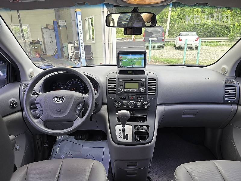 2013 - kia grand carnival
